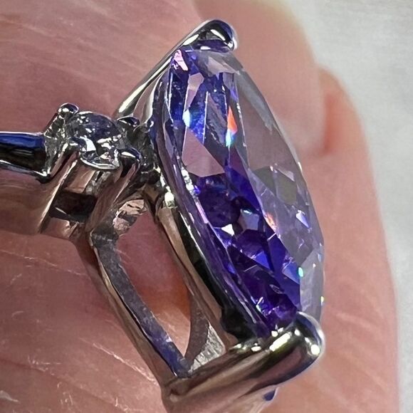 Bella Luce Ring, Lavender and Diamond Cubic Zirconium in Sterling Silver, Size 9 - Picture 4 of 9
